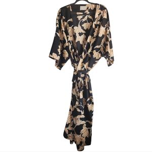 Maison‎ du Soir Black and Gold Floral Kimono Robe size L/XL